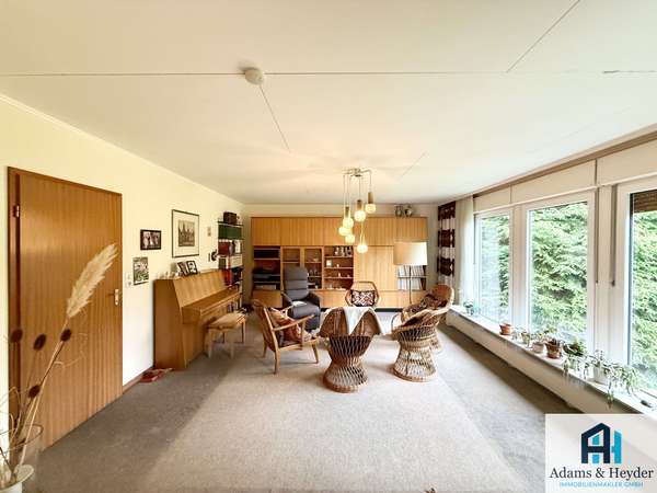 Wohnzimmer (EG)