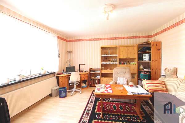 Büro EG