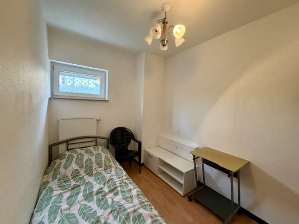 Büro/Schlafzimmer EG