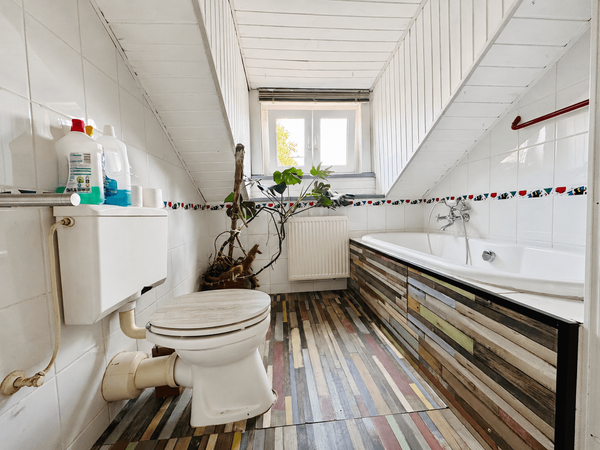 Badezimmer DG