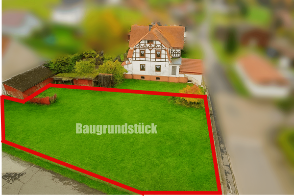 Außen ganzes Grundstück