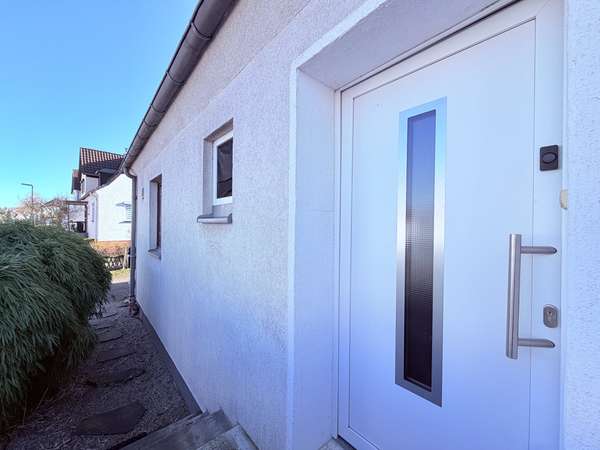Fassade Straße _ Eingang 2