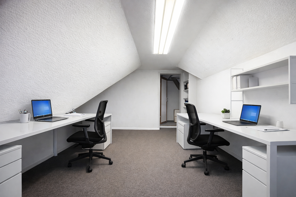 DG Büro (KI-Einrichtungsbeispiel)