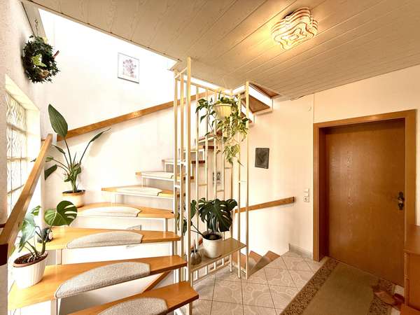Treppenhaus (EG zu DG)