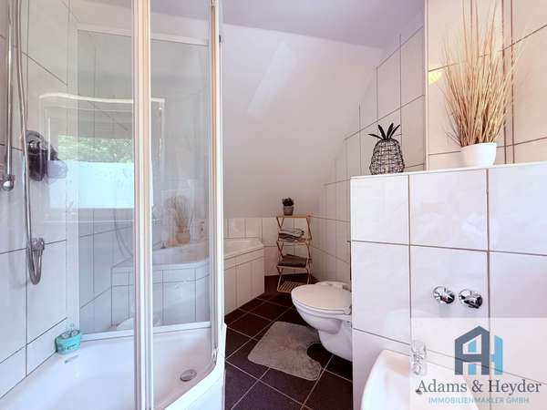 Badezimmer DG, Bild 2