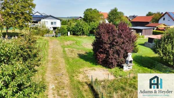 Blick auf vorderes Baugrundstück