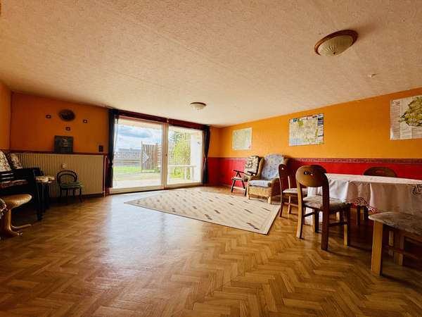 Wohnzimmer KG