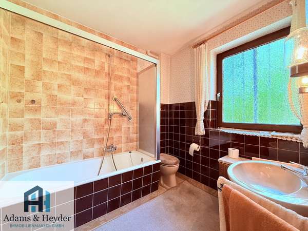 Badezimmer EG