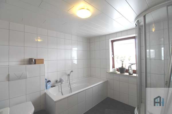Haus 2: Badezimmer, OG