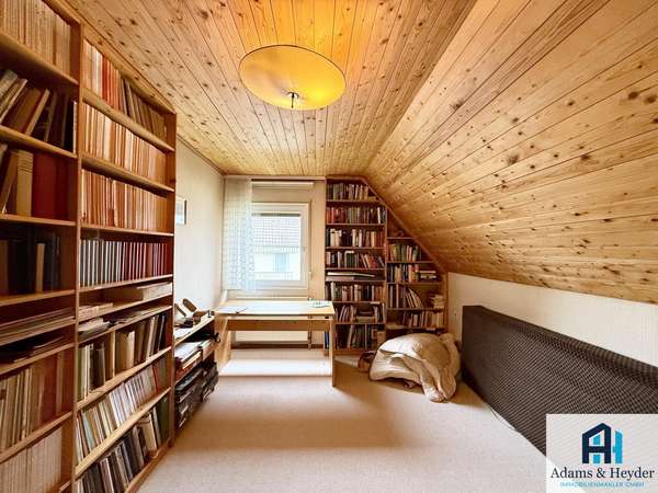 Schlafzimmer 6 (DG)