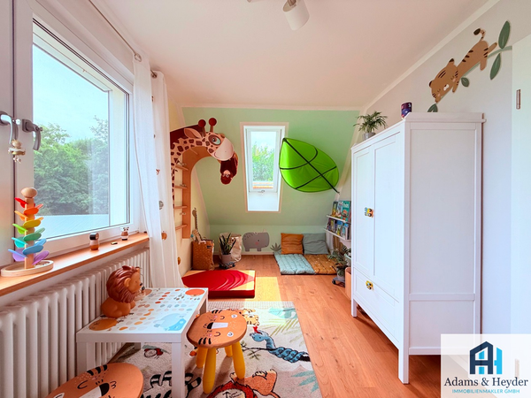 Kinderzimmer 1, DG