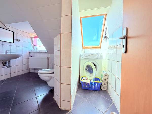 DG, Badezimmer, Bild2