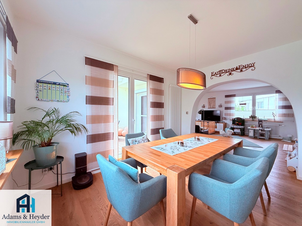 Esszimmer, Bild 1