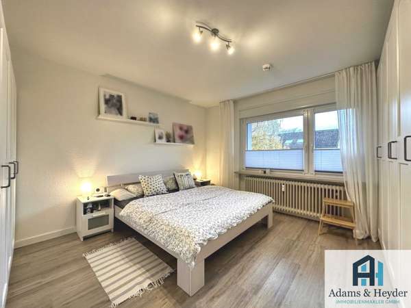 Schlafzimmer, Bild 1
