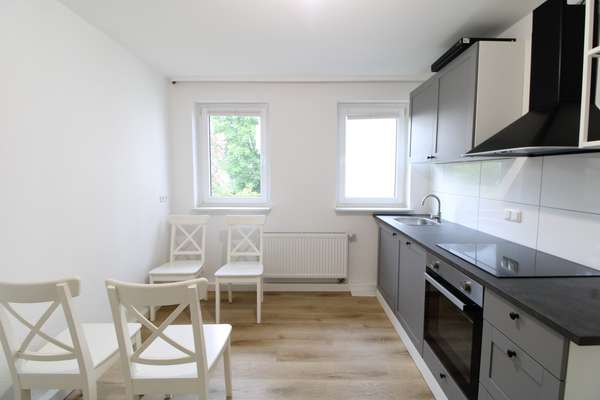 Küche OG Vorderhaus Bild 2