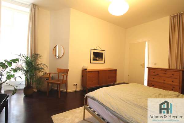 Schlafzimmer Bild 2