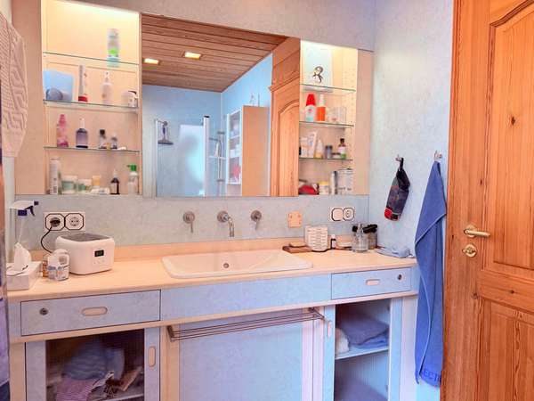 Badezimmer, EG, Bild 2