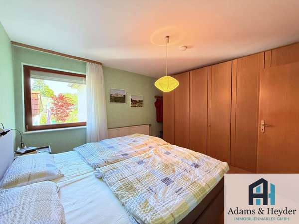 Schlafzimmer 2, EG, Bild 2