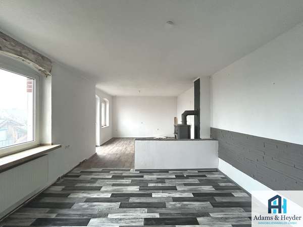 Wohn- & Esszimmer 1. OG Bild 2