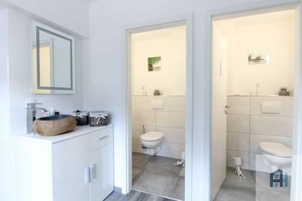 Haus 1: Gewerbe, Toiletten, EG