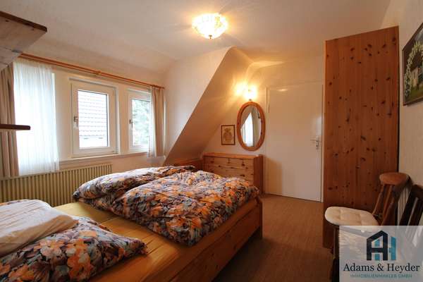 Schlafzimmer DG