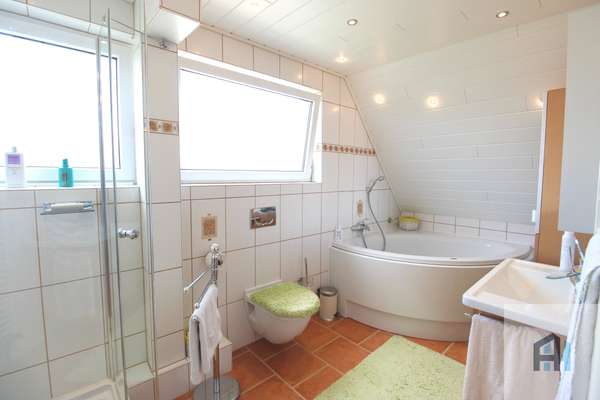 Badezimmer 1.OG