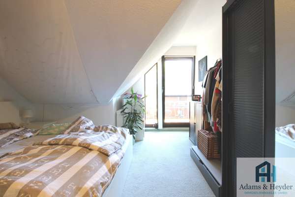 Schlafzimmer DG