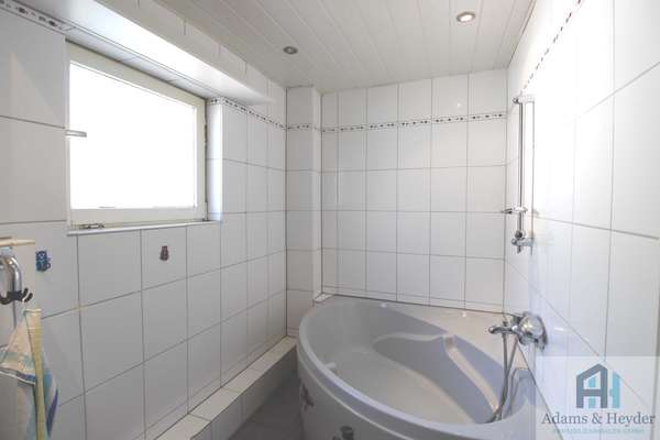 Badezimmer EG