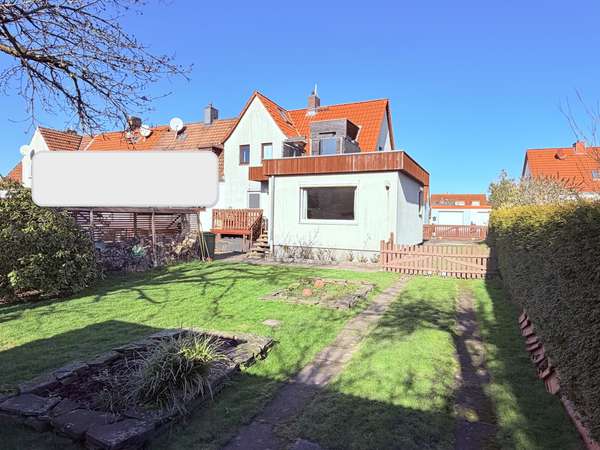 Gartensicht aufs Haus