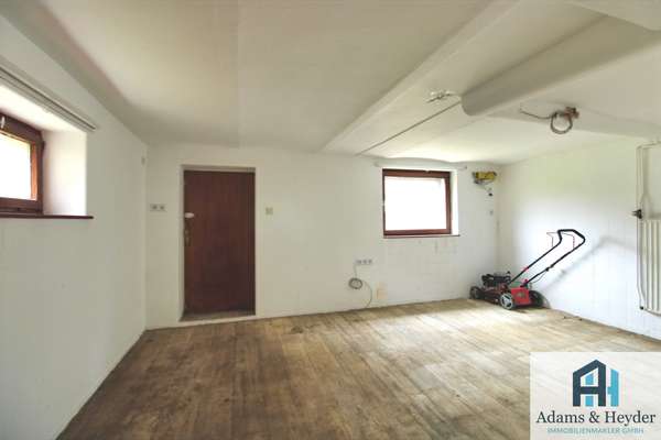 Gartenzimmer, Basement