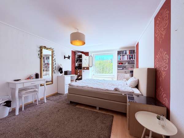 Schlafzimmer 4, GG