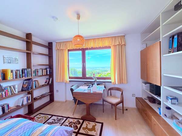 Schlafzimmer 2, EG