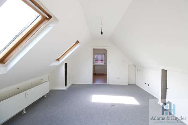 Ankleidezimmer OG