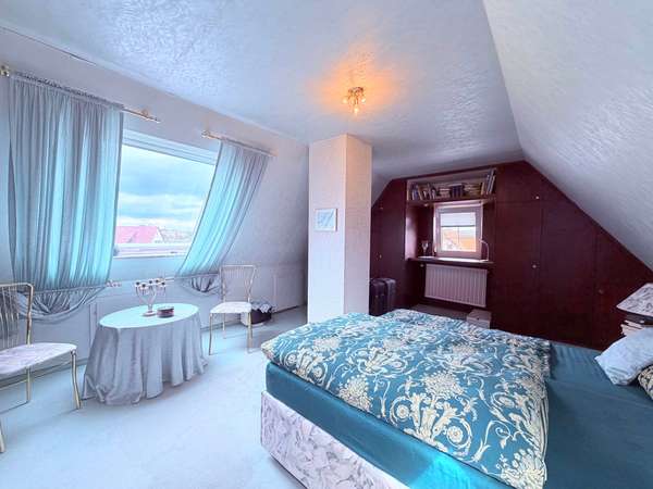 Schlafzimmer 1, DG, Bild 2