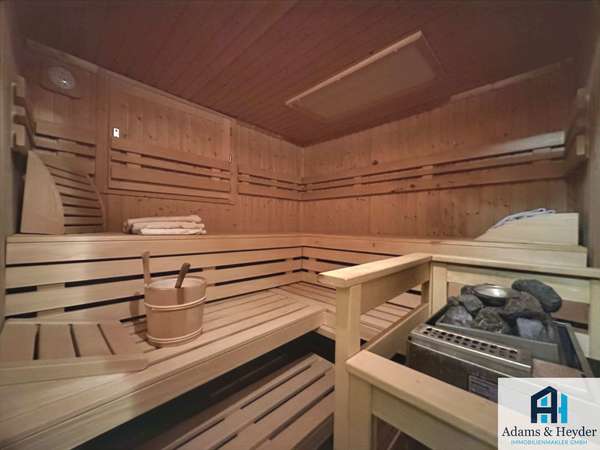 Geräumige Sauna