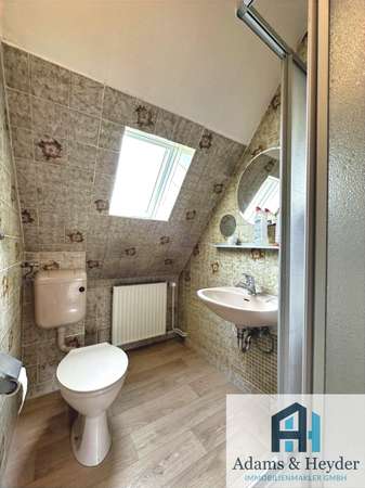 Badezimmer 1. OG