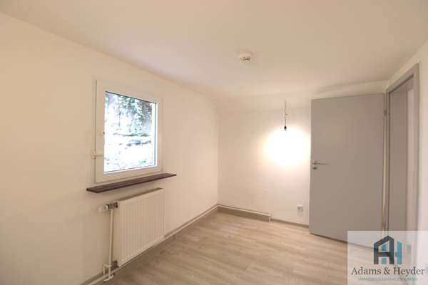 Schlafzimmer 2, OG
