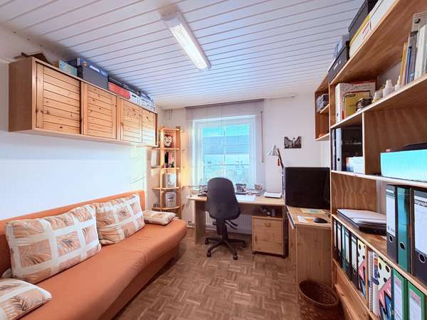 Schlafzimmer 2, EG.