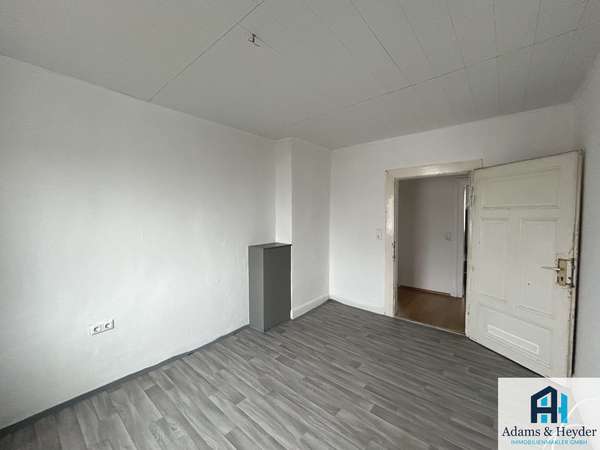 Zimmer 1, 2. OG Bild 2