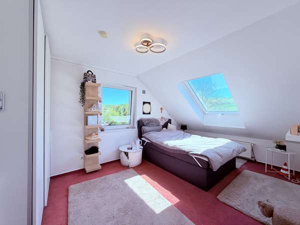 Schlafzimmer 2, OG, Bild 1