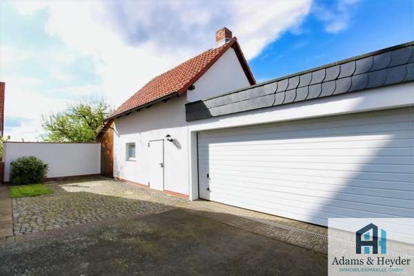 Garage & Hof