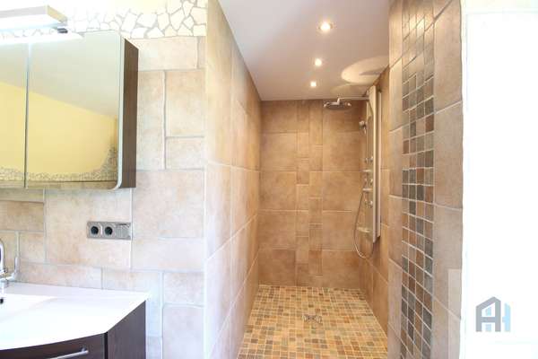 Bodengleiche Dusche, Badezimmer EG, Bild 3