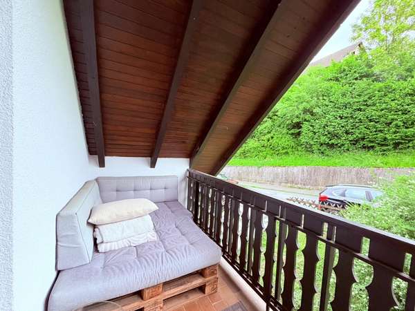 überdachter Loungebereich