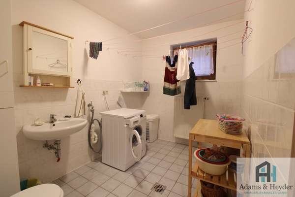 Wirtschaftsküche mit WC, Gartengeschoss