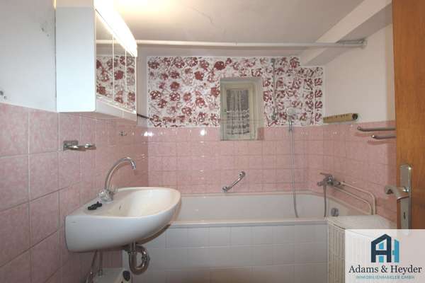 Badezimmer, 1.OG