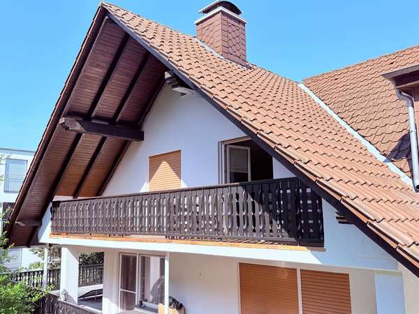 großer Balkon von Rückseite