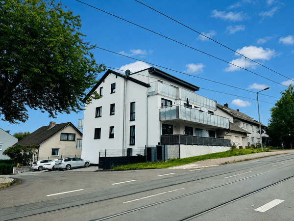 Außen vorne links
