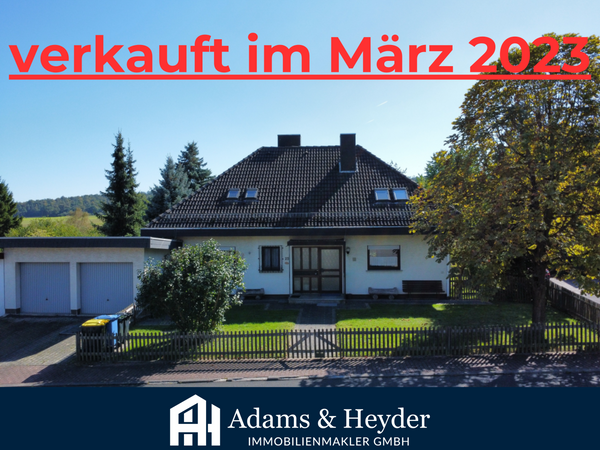 Verkauft - Ortsrandlage: Großes Einfamilienhaus mit schönem Garten
