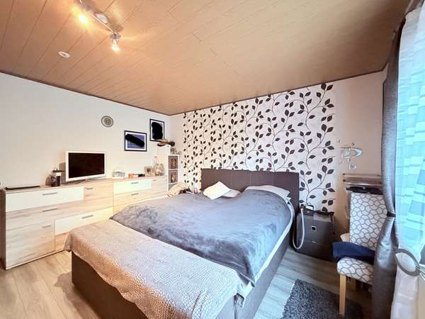 Schlafzimmer 2, EG, Bild 2