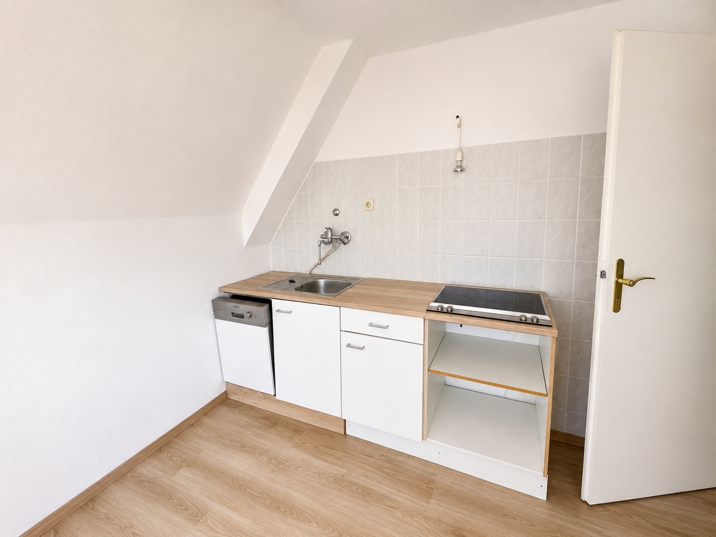 Ideal für Unternehmen – funktionales Dreiparteienhaus als Arbeiter- bzw. Monteursunterkunft – Vorschaubild 15